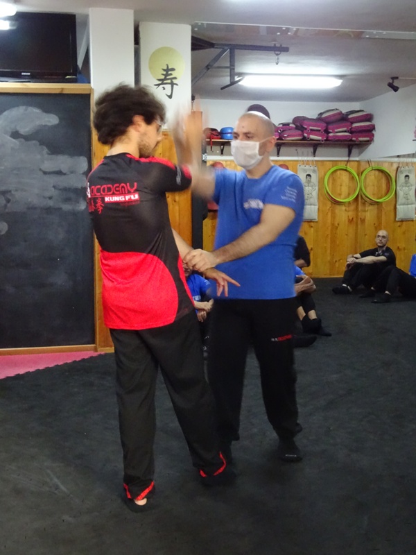 Kung Fu Academy di Sifu Mezzone Arti Marziali e palestra di Sport da Combattimento Wing Chun Weng Chun Tjun Tai Chi Taijiquan Qigong Sanda Difesa Personale (163)